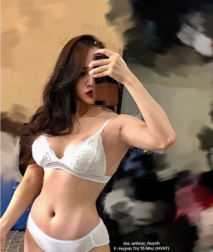 越南美女丰满美胸自拍照图片