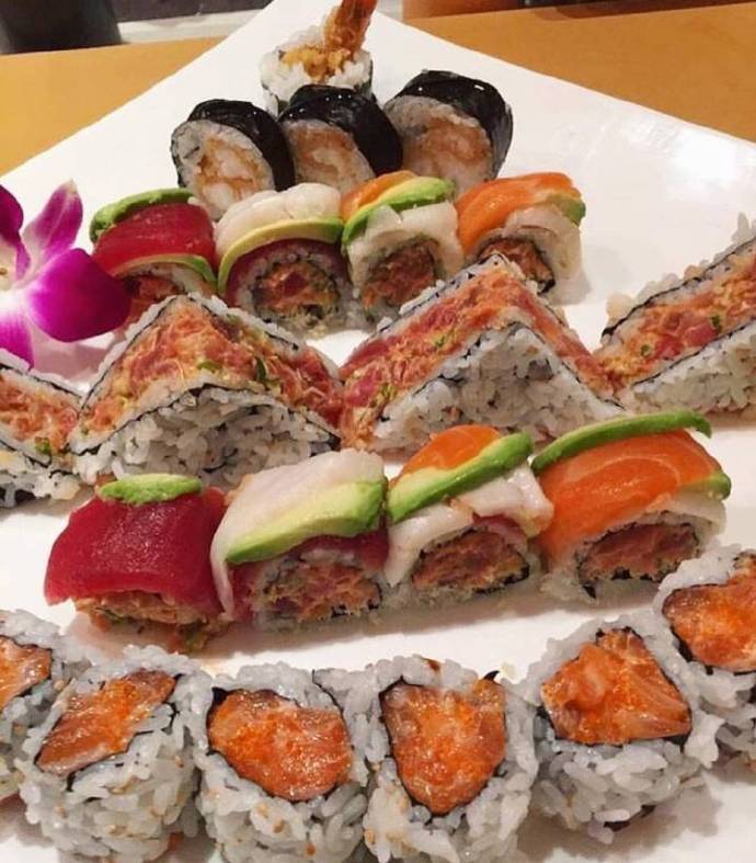 日料寿司大餐图片