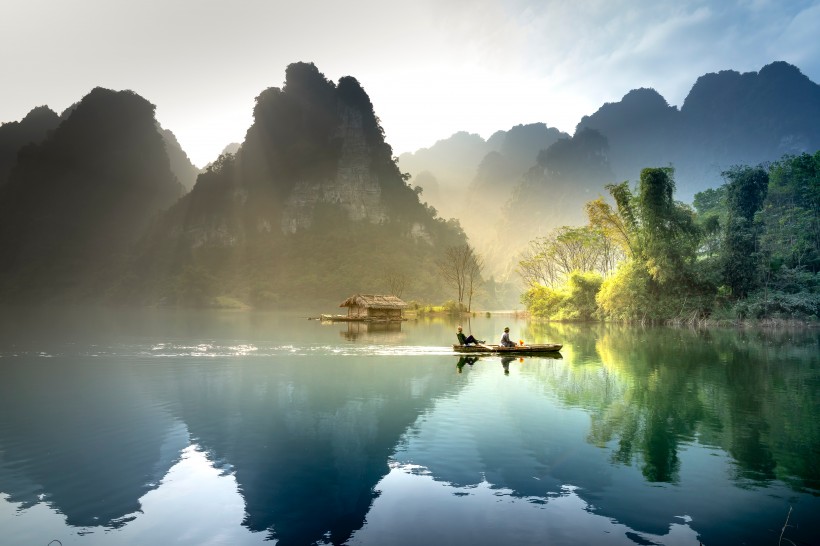 大自然风景清晨的山水风景图片