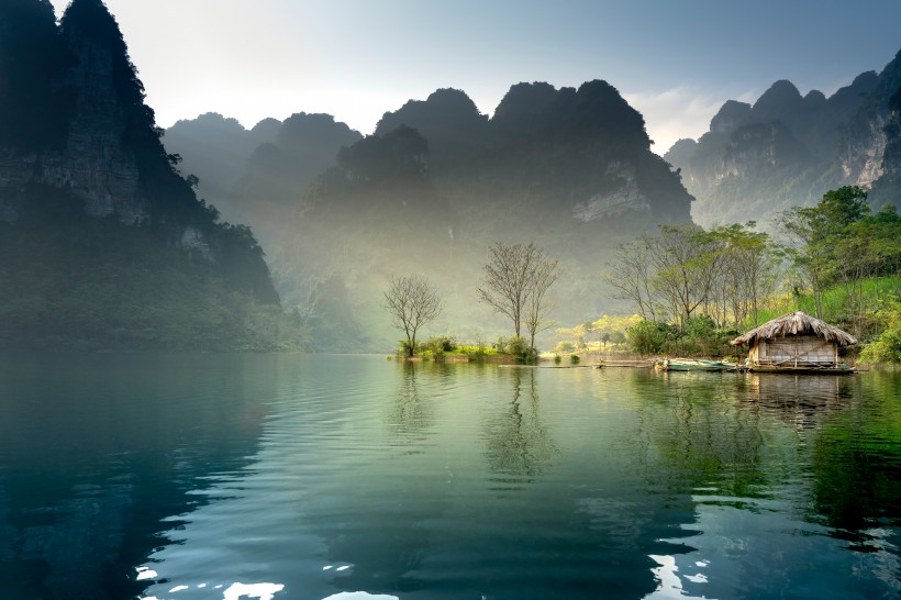 大自然风景清晨的山水风景图片
