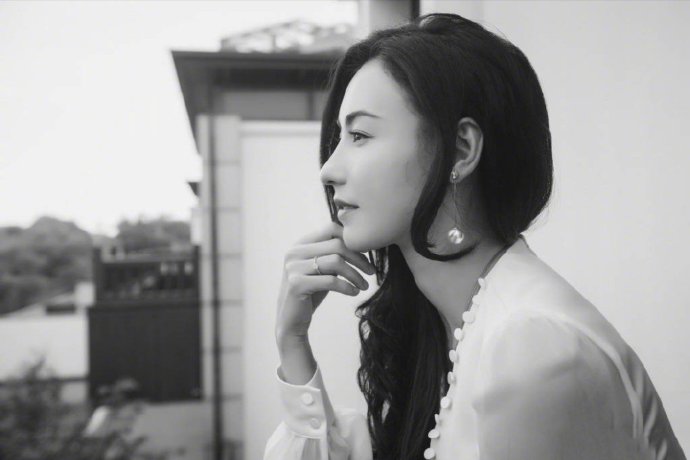 港片女神香港美女明星张柏芝黑白照图片