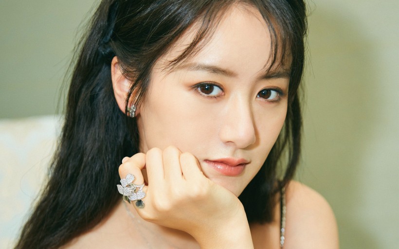 中国美女明星袁冰妍桌面壁纸图片