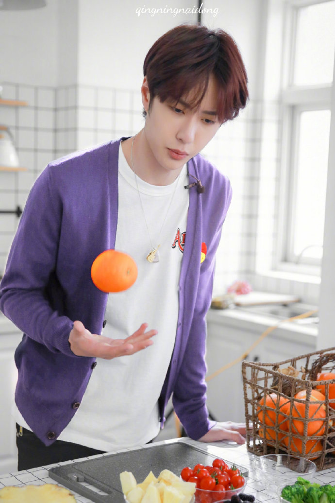 治愈系大男孩王一博图片 大陆男明星图片