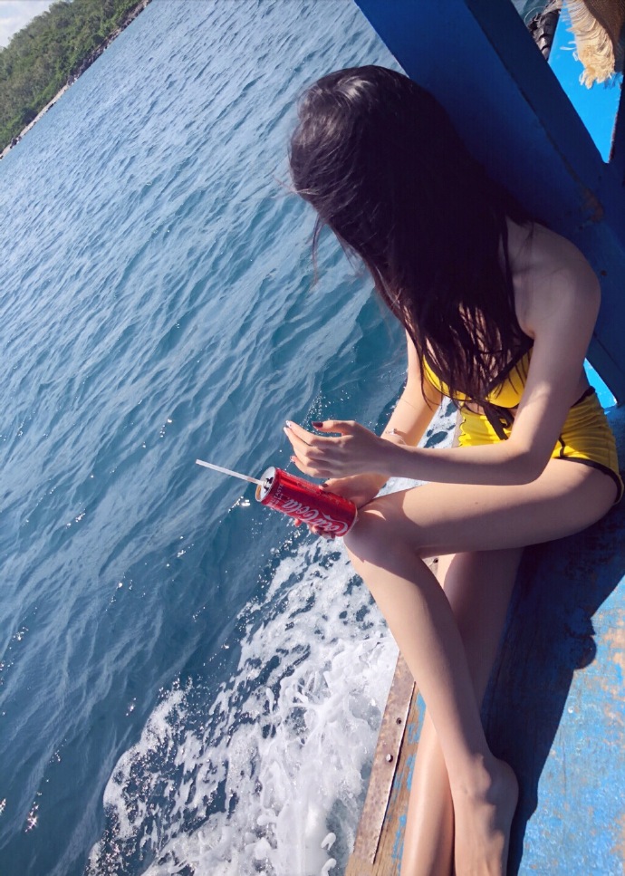 超好看的极品美女自拍生活照图片