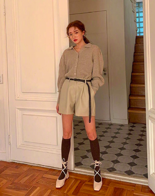个性有魅力的时髦女生春装搭配图片