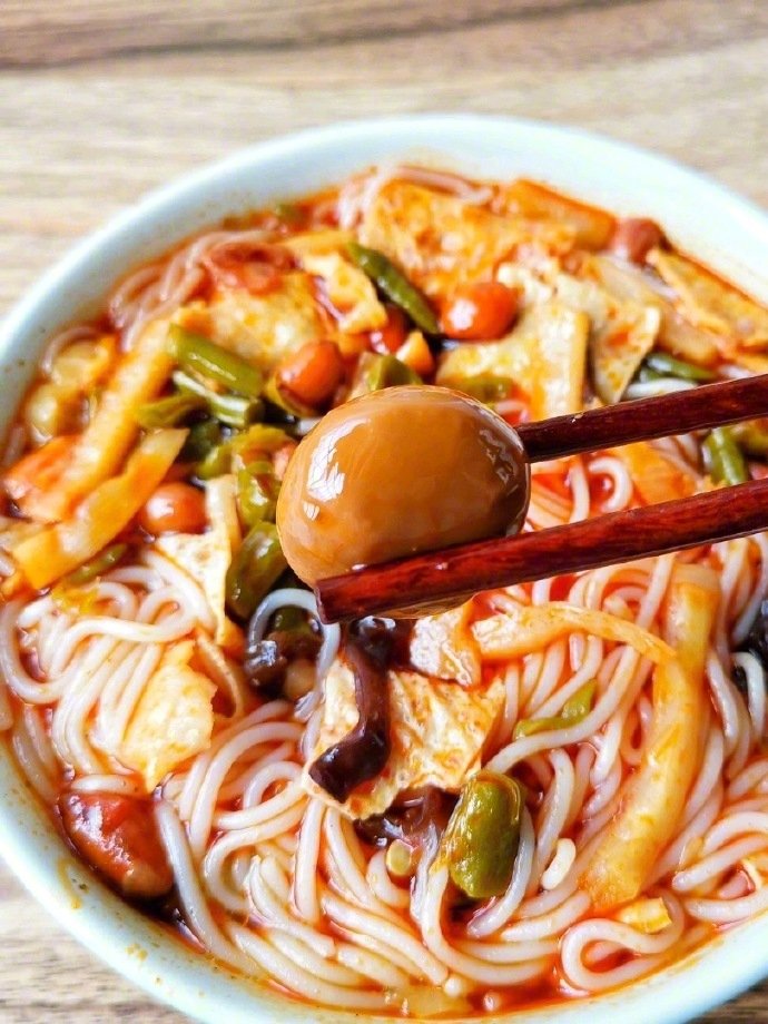 柳州小吃美味的螺蛳粉图片