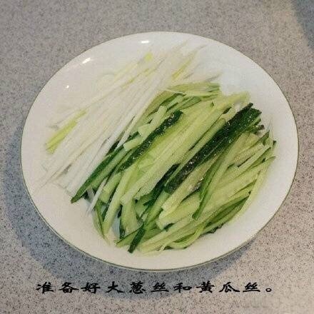 简单易做北京菜京酱肉丝的做法
