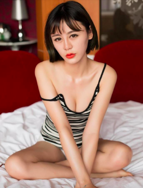 性感短发美女汪萌萌床上勾魂诱惑忍得住不
