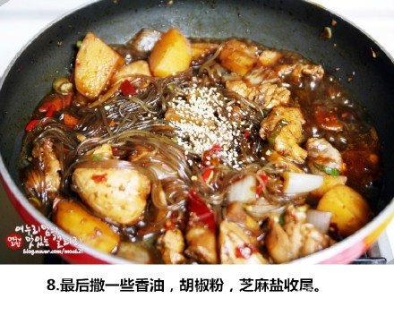 家常菜鸡肉炖粉条的做法
