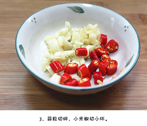 家常菜吃腻了烤面筋 试试青椒炒面筋的做法