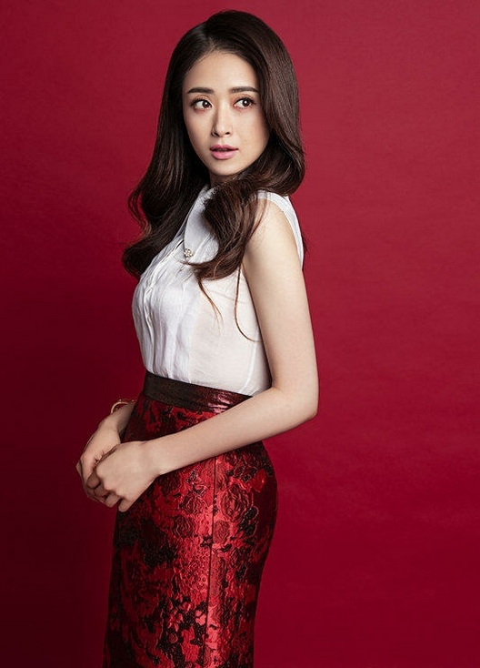 大陆女明星迷人美女蒋欣优雅气质写真照