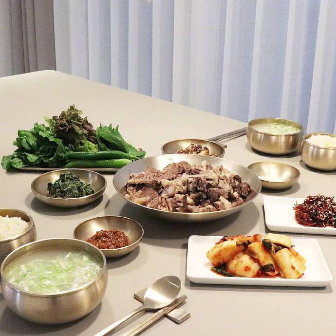 二人美食的餐桌也要丰盛具有仪式感