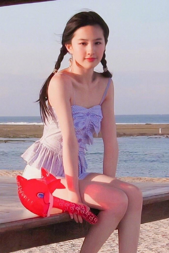 中国女明星的双马尾造型图片