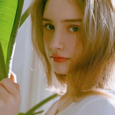 2020欧美唯美森系女生头像图片