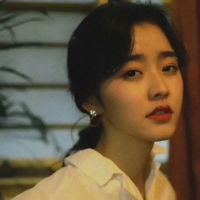 2020最火头像图片 高冷复古女生头像图片