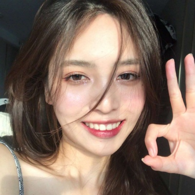 qq两个人头像女
