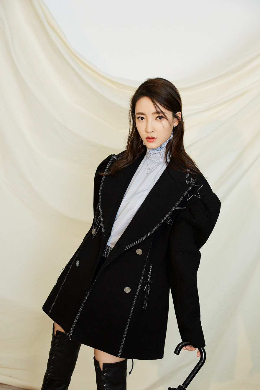 白羊座女生王丽坤混搭风随性穿搭图片