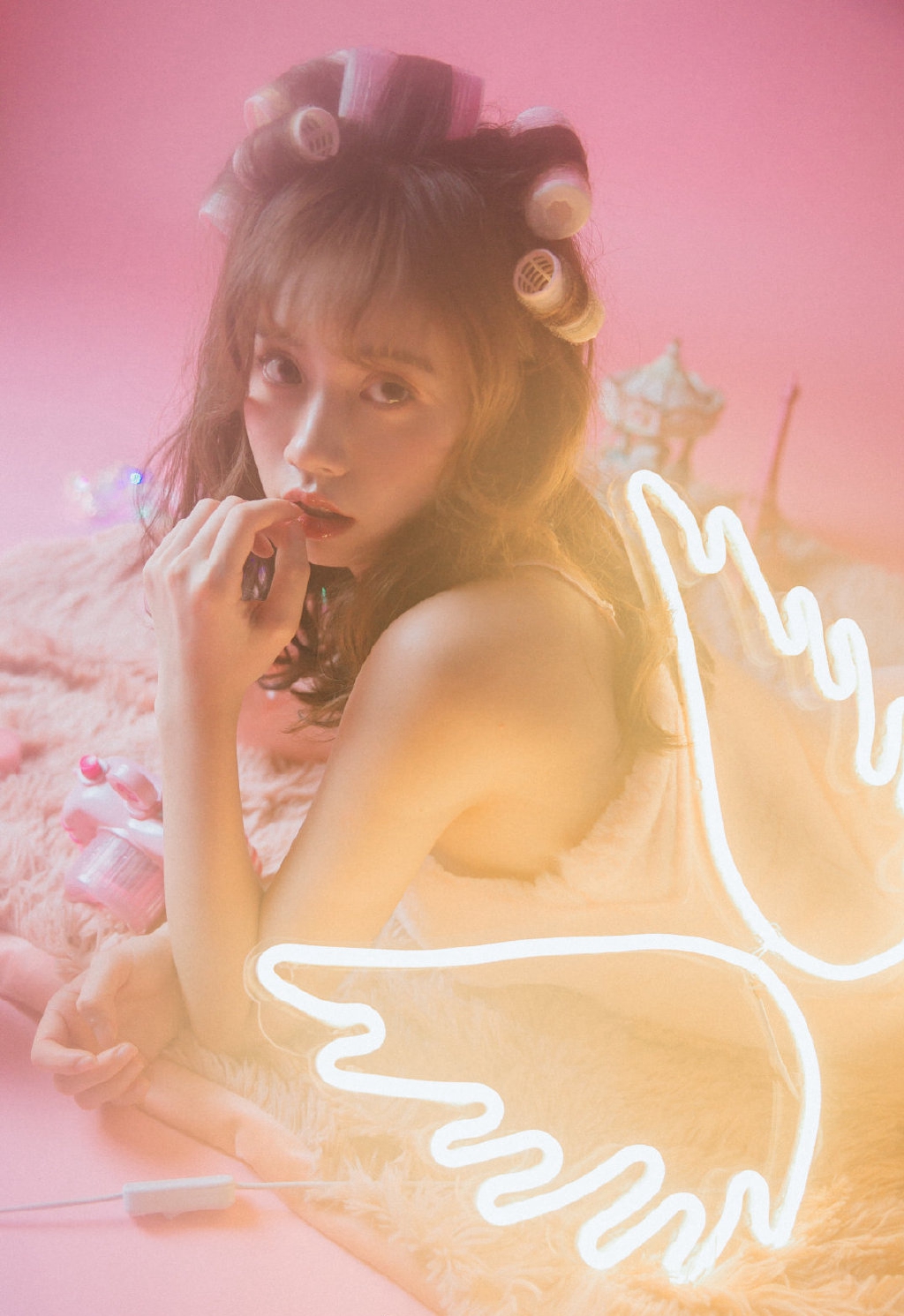 性感俏皮女学生大美腿诱人写真图片