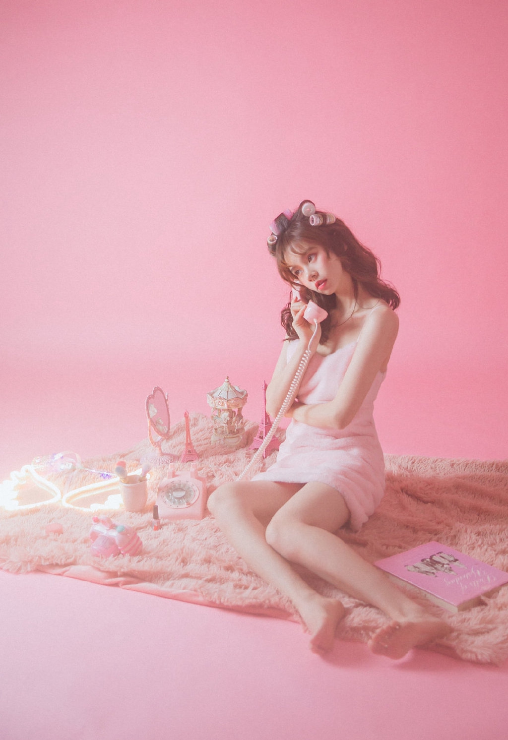 性感俏皮女学生大美腿诱人写真图片