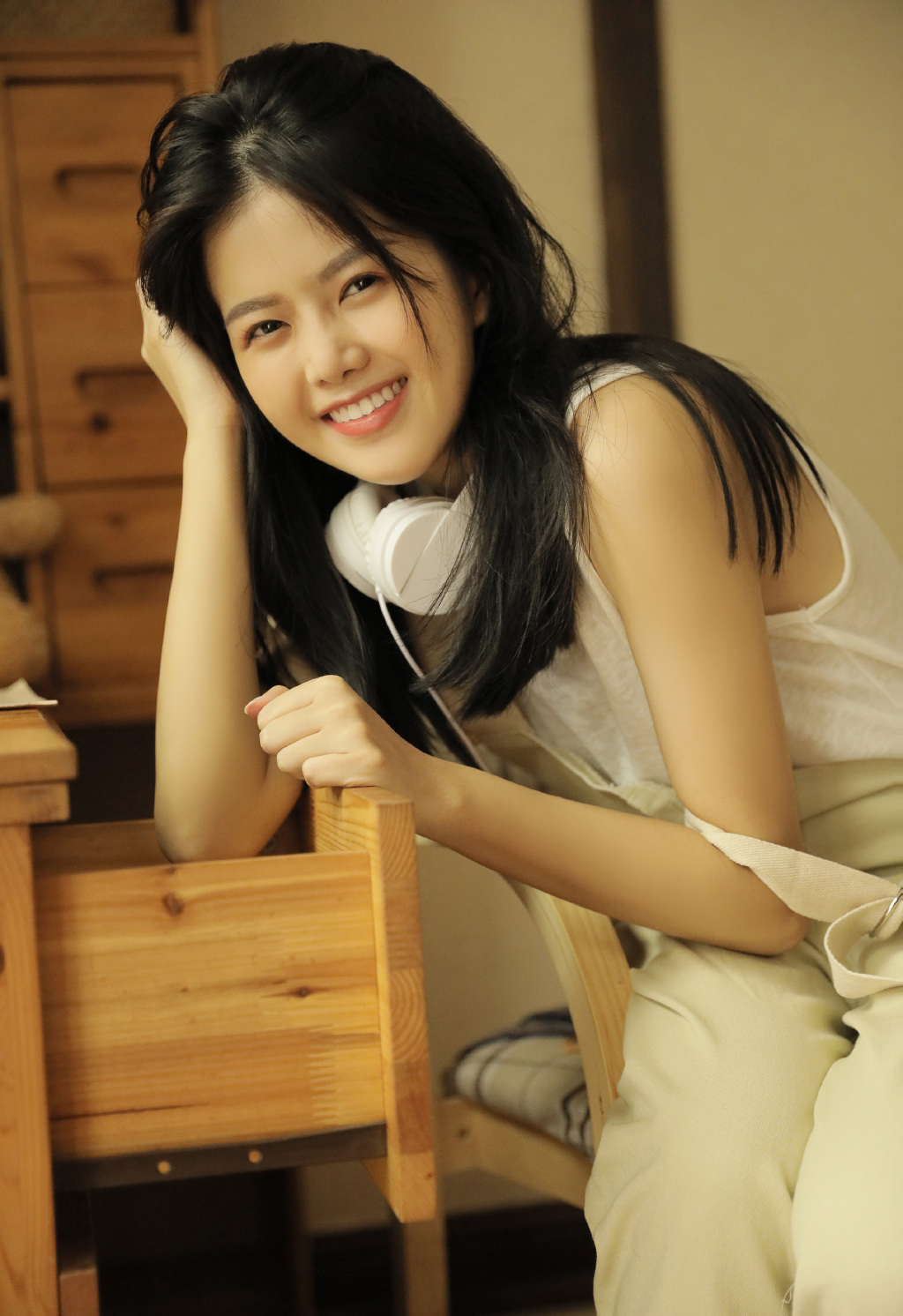 笑容甜美妹子治愈系极度诱惑写真