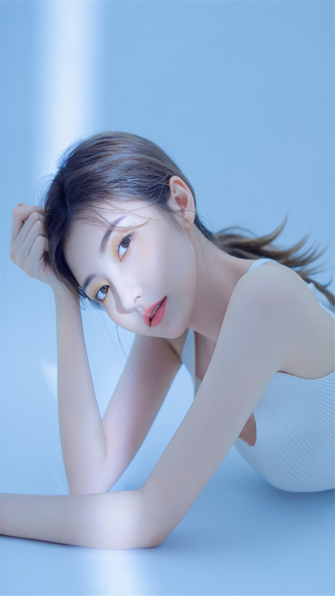 性感美女白皙皮肤高清手机壁纸