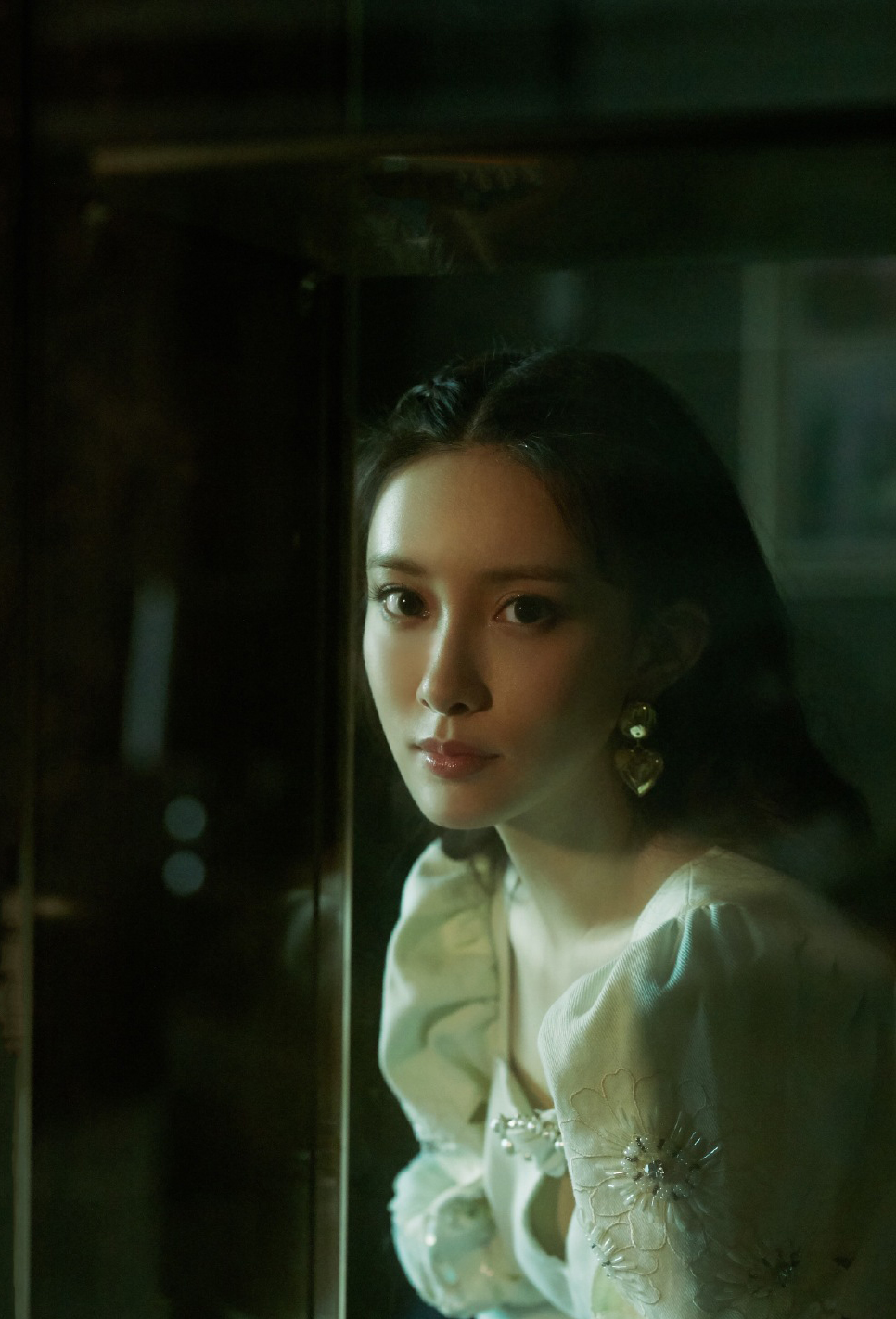 射手座美女明星孟子义复古甜美写真图片