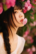 麻花辫气质佳人锁骨精致性感图片