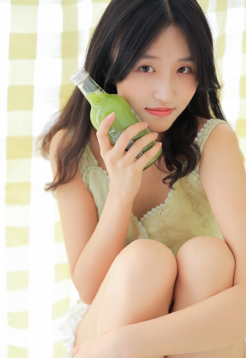 高颜值美女气质清甜可爱图片