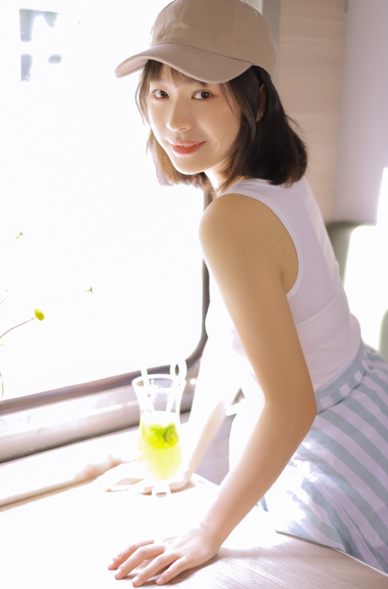 元气美女活力满满小清新图片