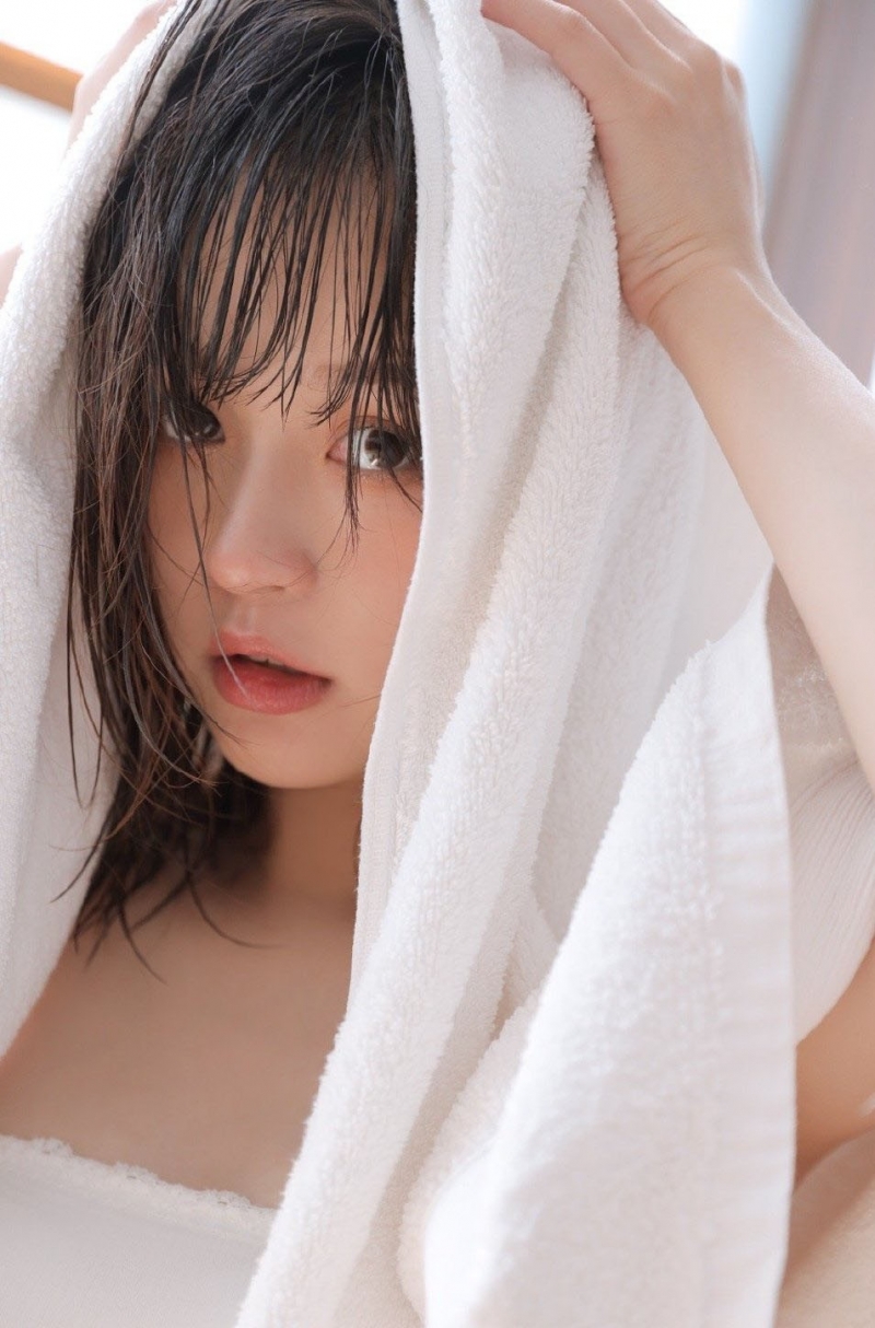 清纯美眉湿发诱惑美女写真