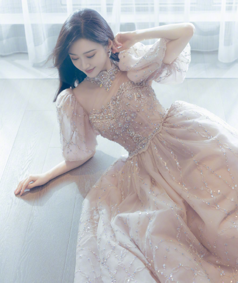 西安美女明星景甜礼服唯美图片