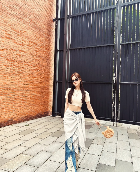 天蝎座美女赵露思最新图片