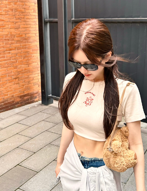 天蝎座美女赵露思最新图片
