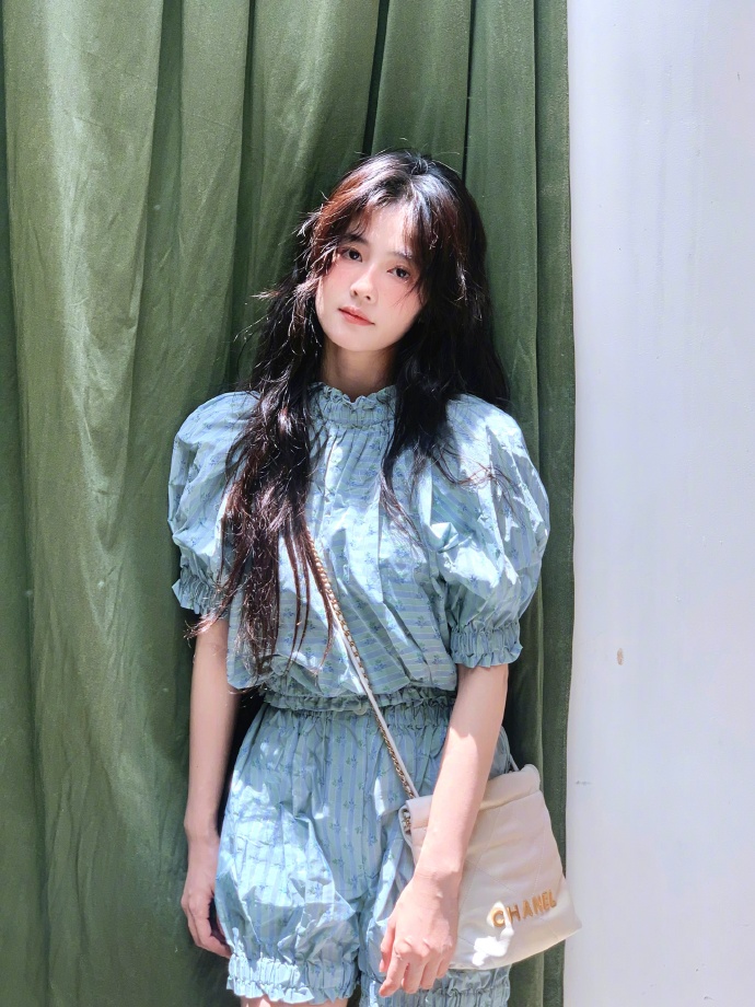 处女座美女图片高清白鹿森系图片